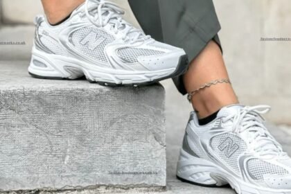 white new balance trainers
